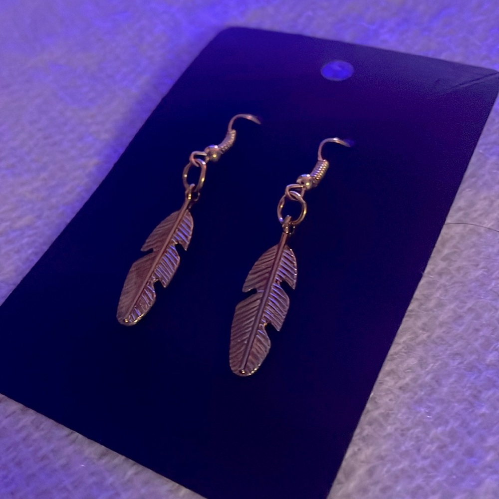 Gold leaf earrings